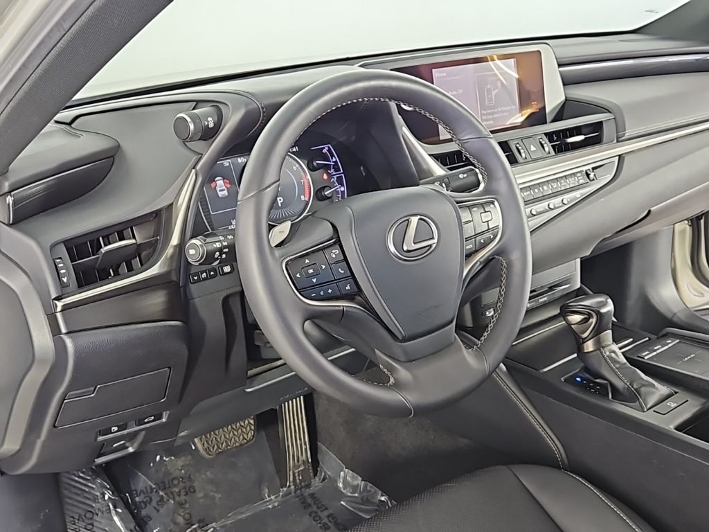 Thumbnail: 2019 Lexus ES - 31