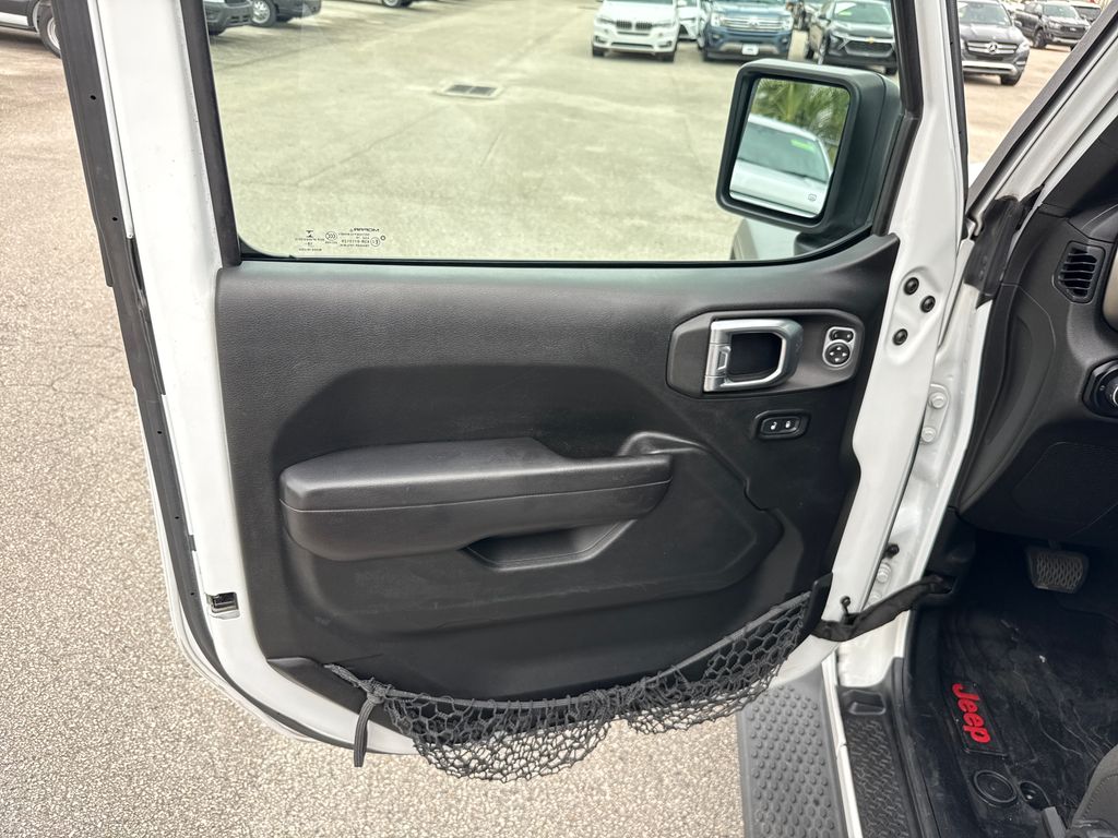 Certified Used 2019 White Jeep Sport S image 13