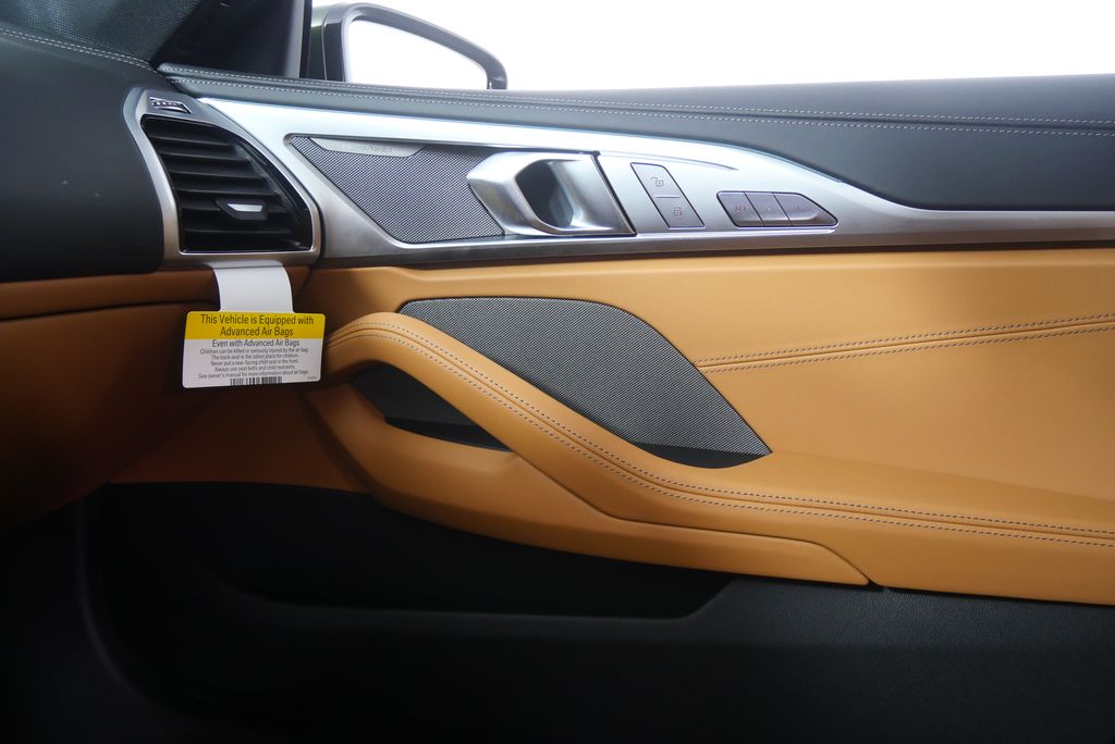 Thumbnail: 2026 BMW 8 Series - 25