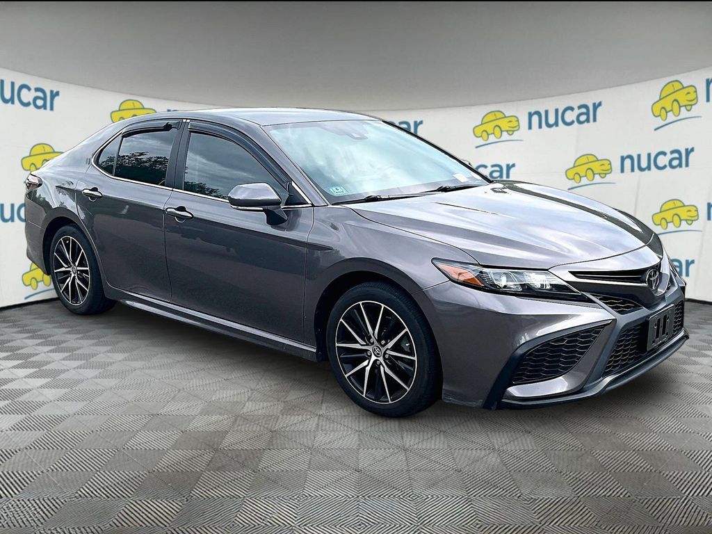 2023 Toyota Camry — photo 1