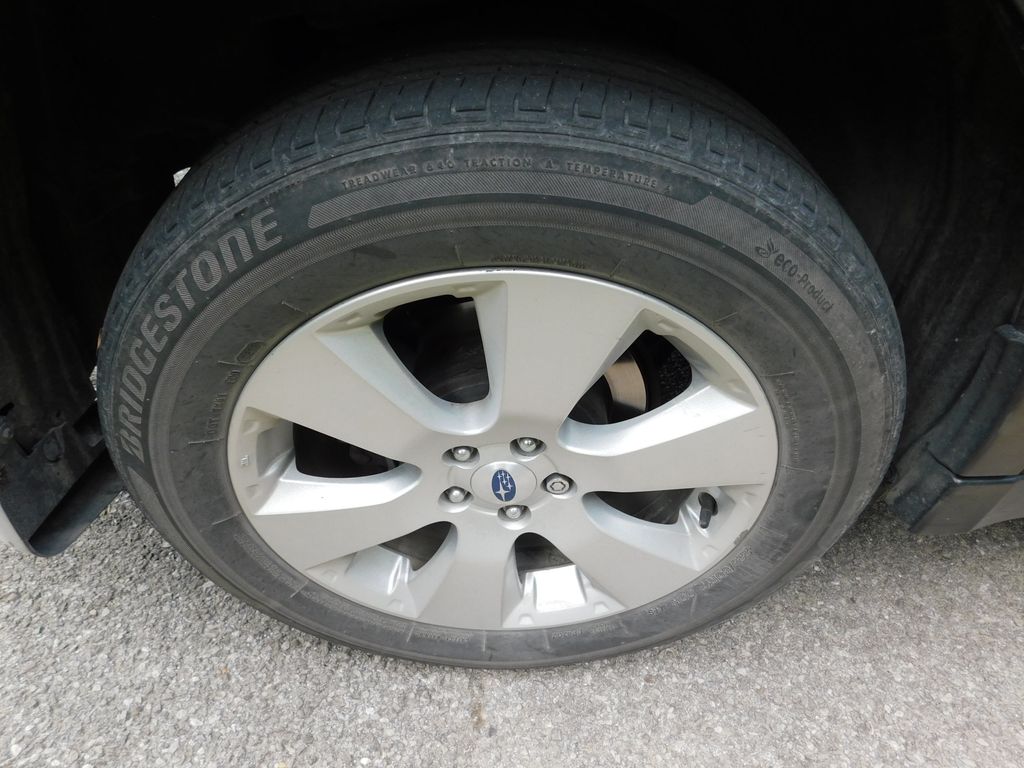 Thumbnail: 2012 Subaru Outback - 9