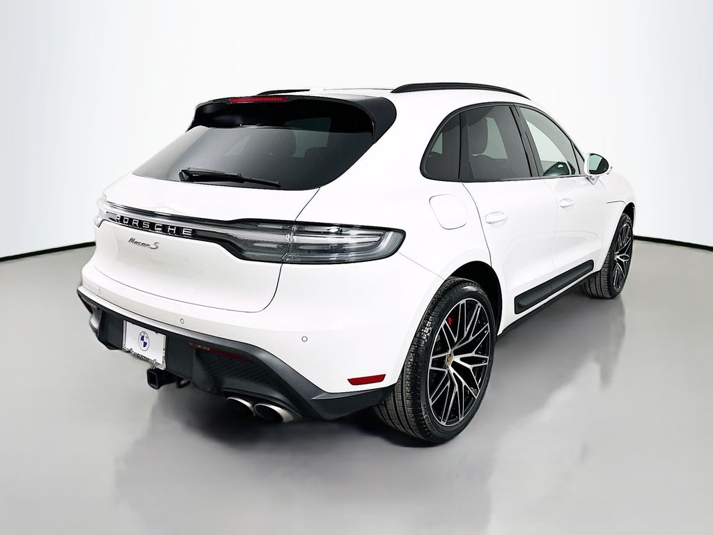 Thumbnail: 2023 Porsche Macan - 5