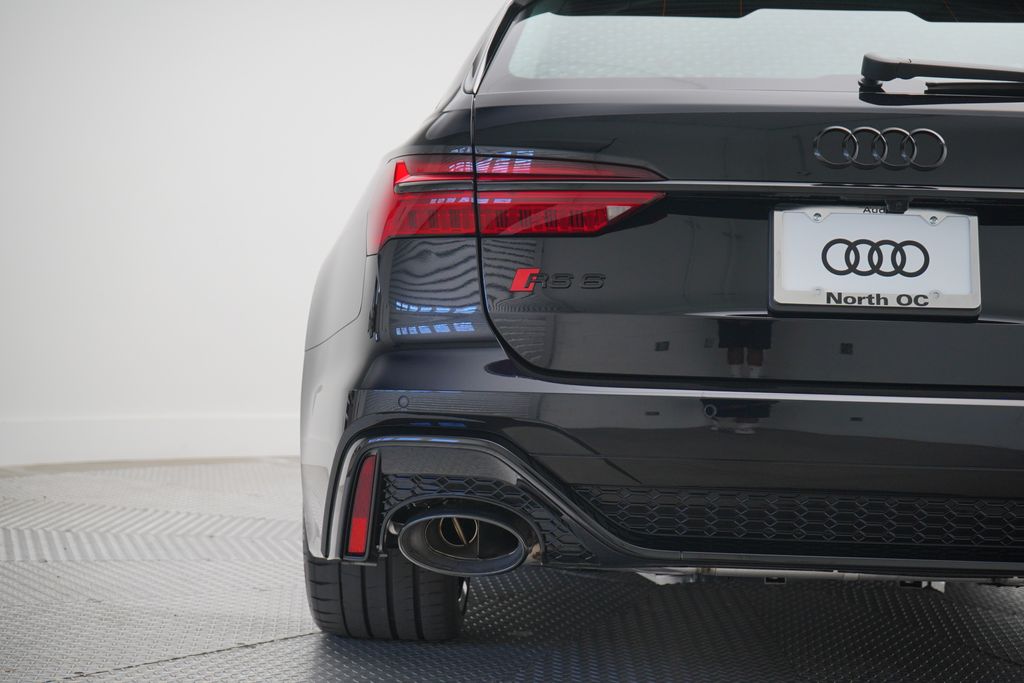 2024 Audi RS 6 4.2 8