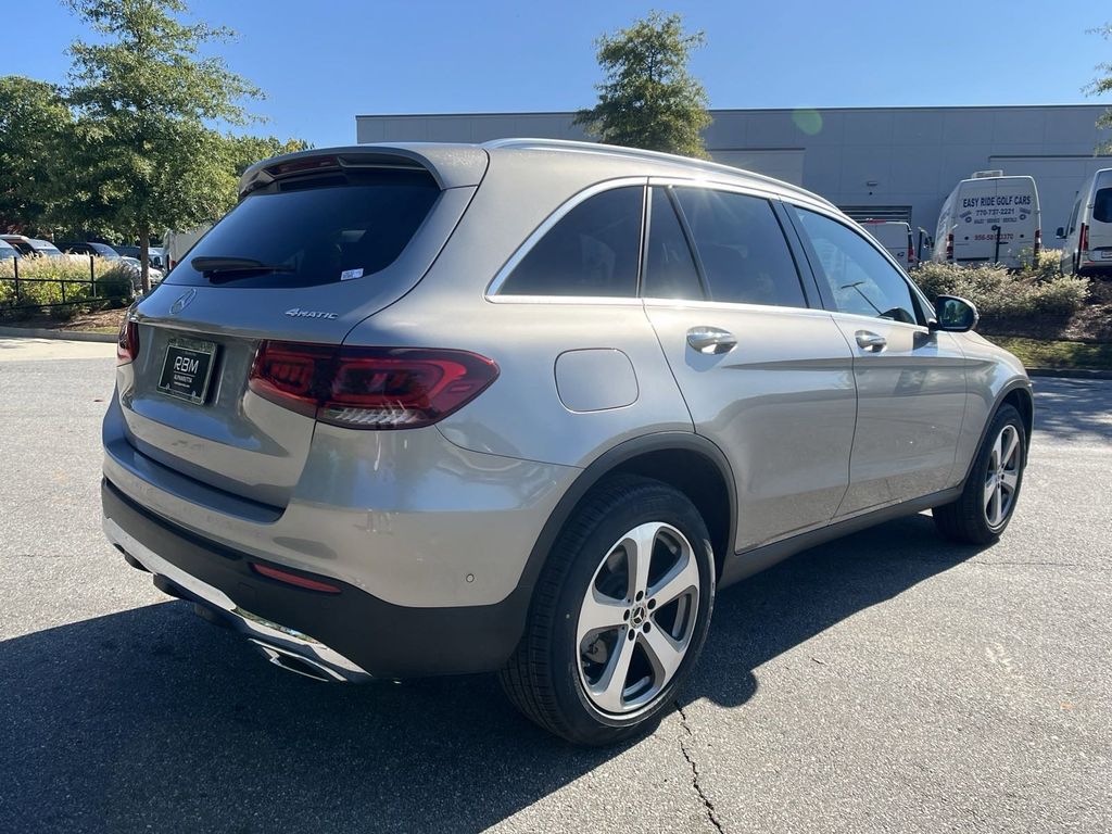 2022 Mercedes-Benz GLC GLC 300 8