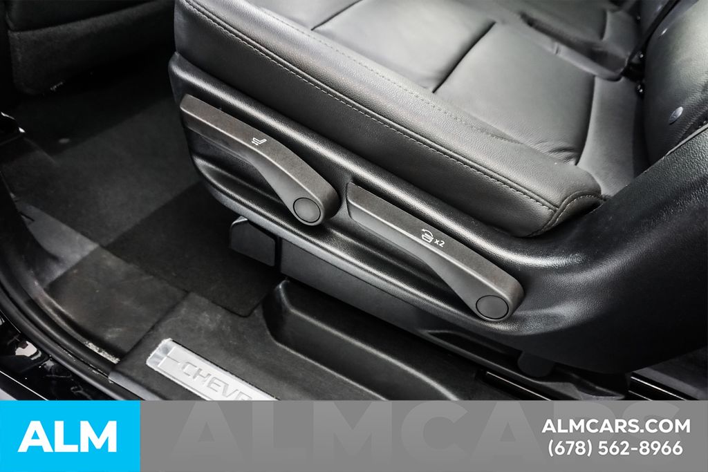 Used 2025 Black Chevrolet LT image 57