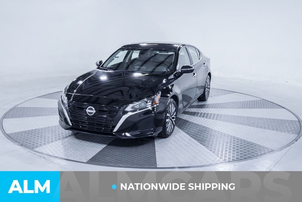 Used 2025 Black Nissan 2.5 SV image 2