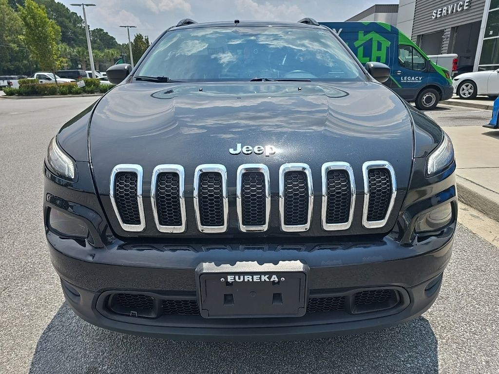 2016 Jeep Cherokee Sport