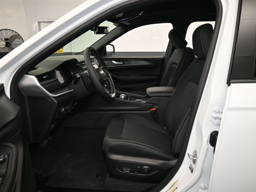 New 2026 Bright White Clearcoat Jeep Laredo image 11