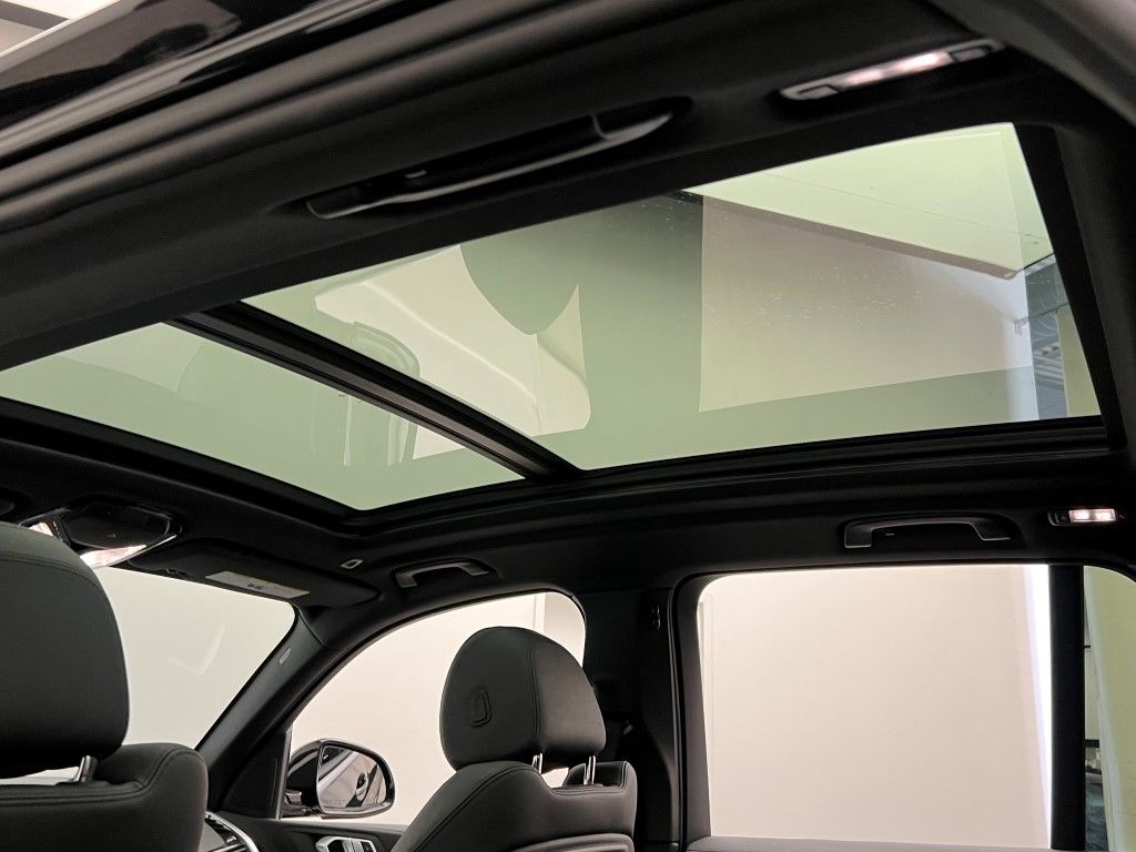 Thumbnail: 2022 BMW X5 - 20