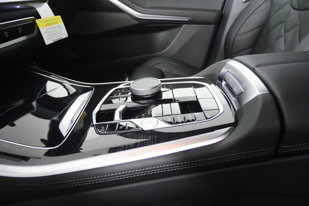 Thumbnail: 2026 BMW X5 - 21