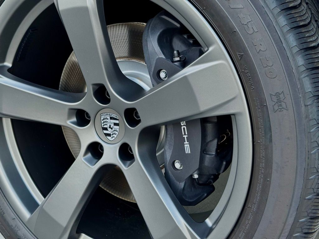 Used 2026  Porsche  image 15