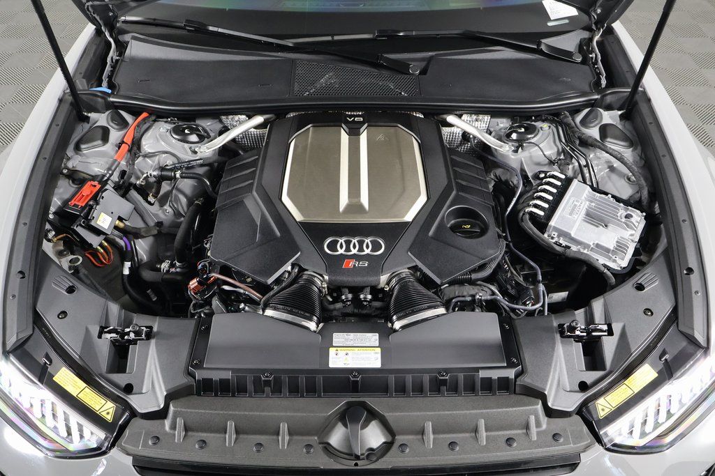 Thumbnail: 2024 Audi RS 6 - 15