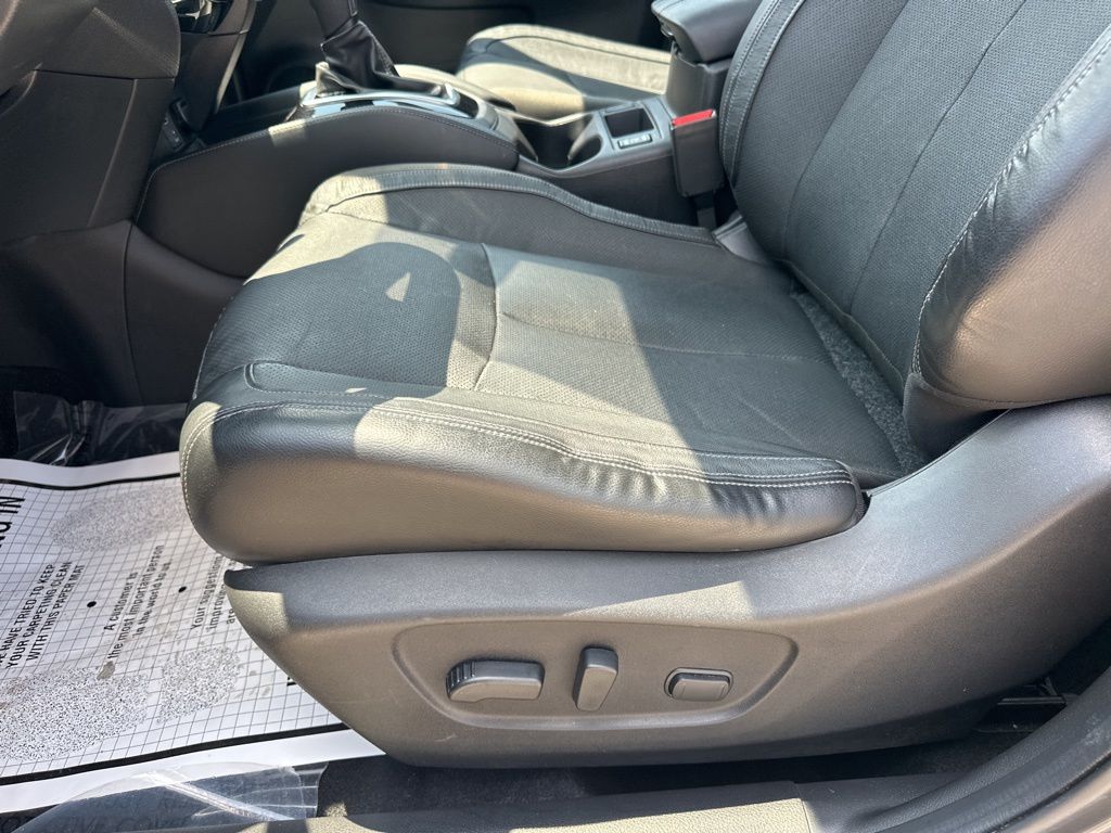 2017 Gun Metallic Nissan Rogue Sport SL FWD SUV