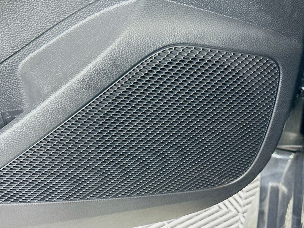 Thumbnail: 2025 Toyota Corolla - 19