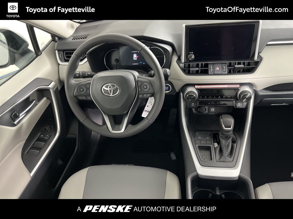 2025 Toyota RAV4 XLE Premium 5