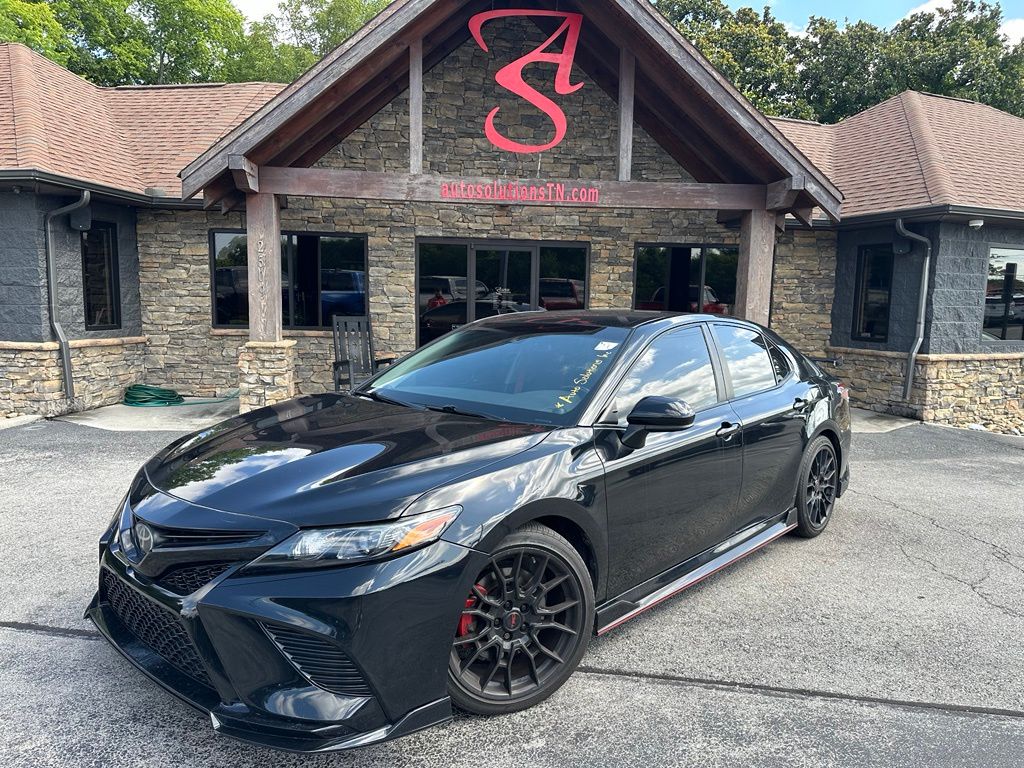 Midnight Black Metallic 2020 Toyota Camry Sedan Front-Wheel Drive 8-Speed Automatic
