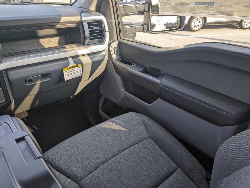 2025 Ford F-250 Super Duty XL