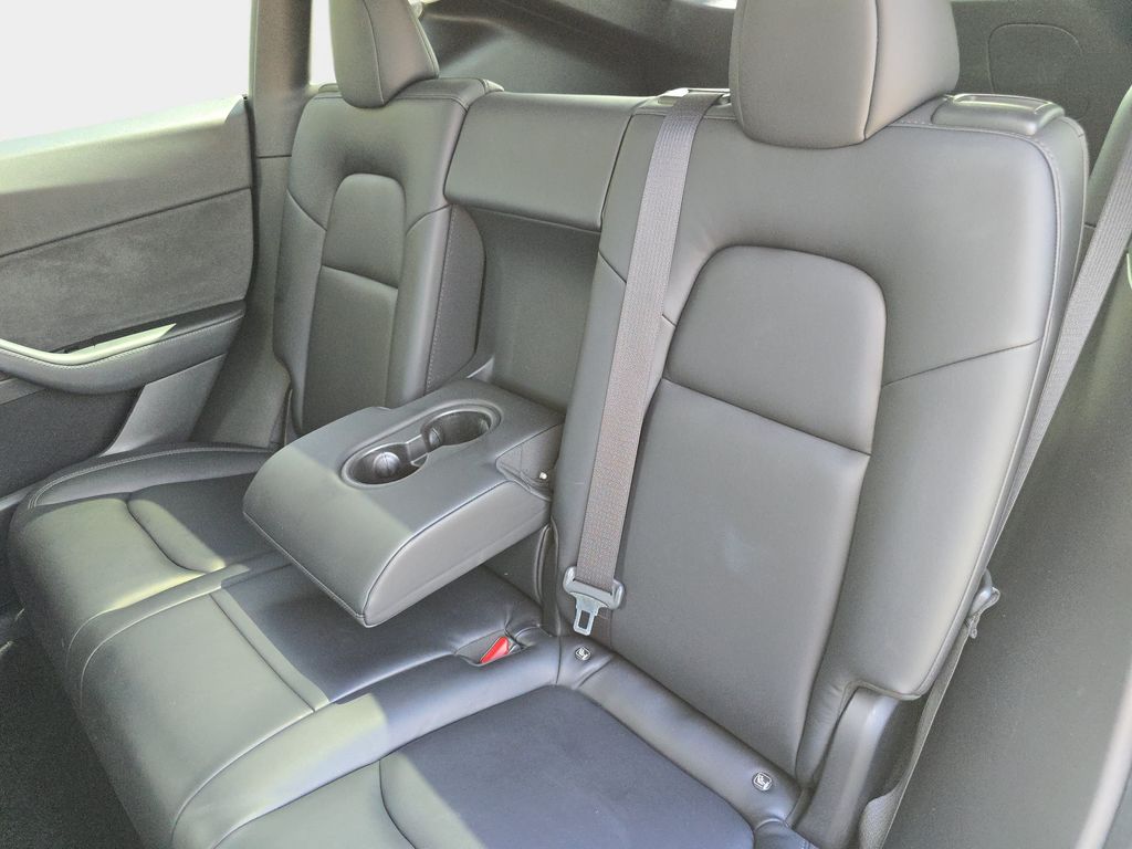 Used 2021 White Tesla Long Range image 17