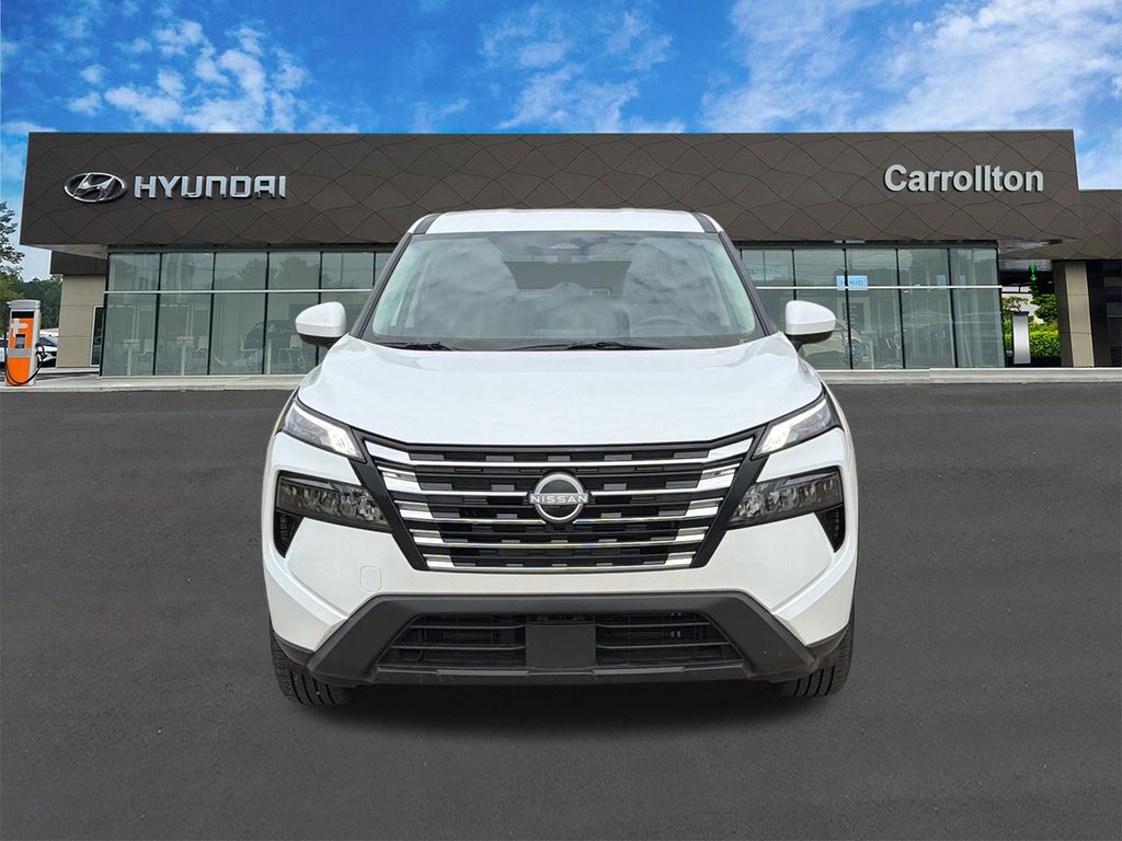 Used 2025 White Nissan SV image 2