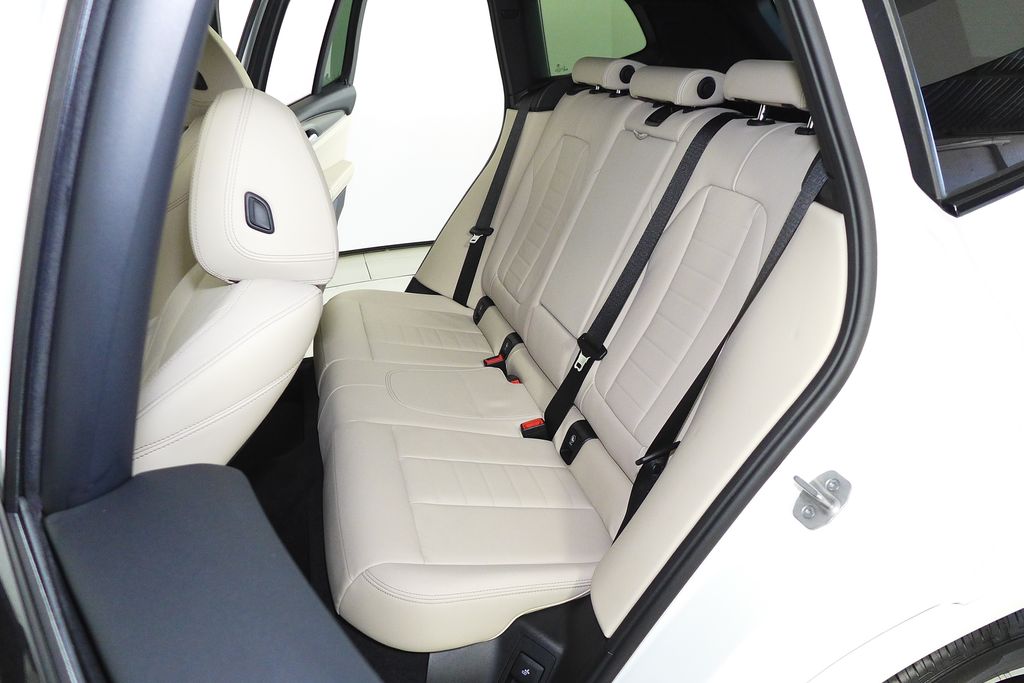 Thumbnail: 2023 BMW X3 - 21