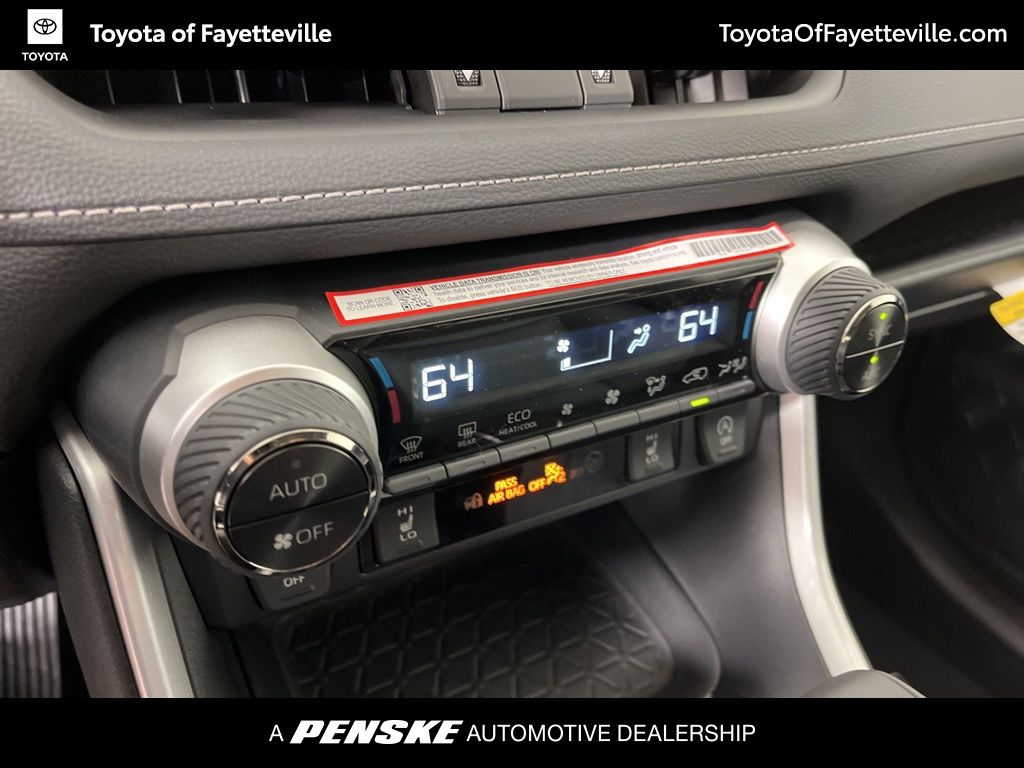 2025 Toyota RAV4 XLE Premium 31