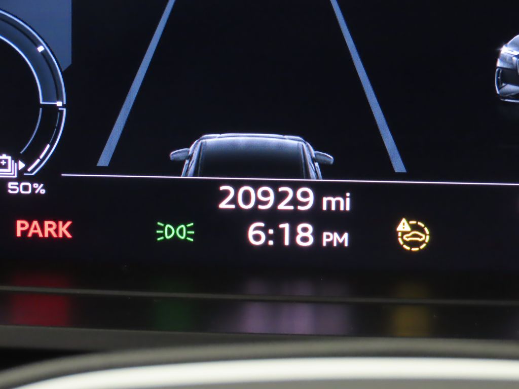 Thumbnail: 2023 Audi Q4 e-tron - 15