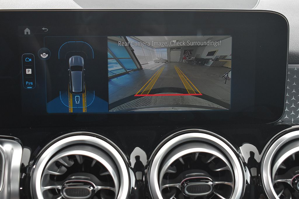 Thumbnail: 2026 Mercedes-Benz GLB - 19