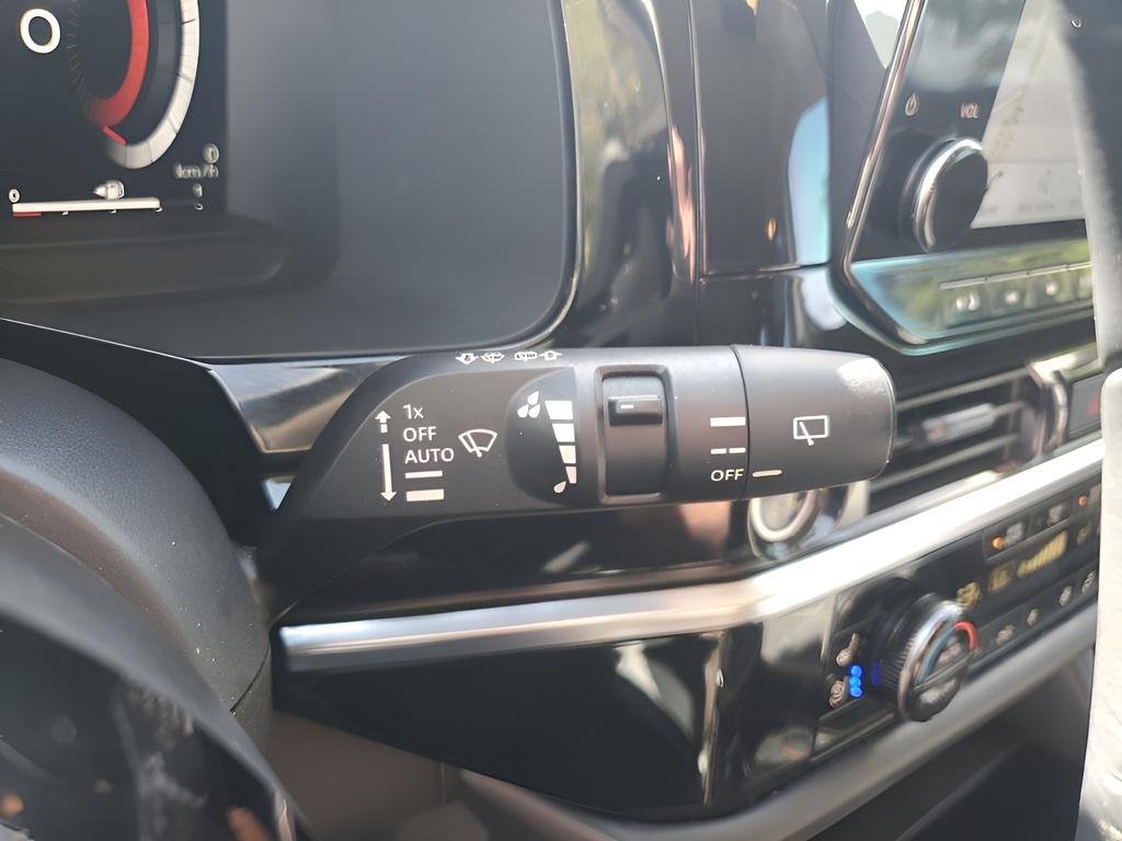Used Car 2023 Nissan Pathfinder  Platinum For Sale Under $35,000 In Austin, Texas