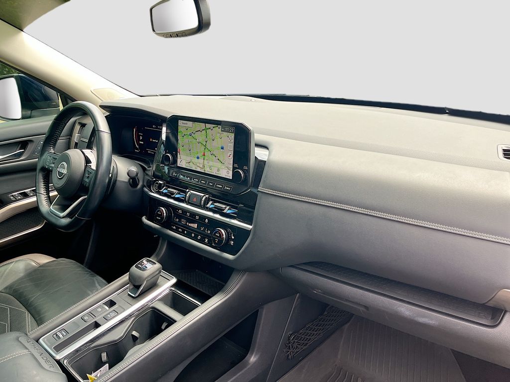 Used 2022 Blue Nissan Platinum image 31