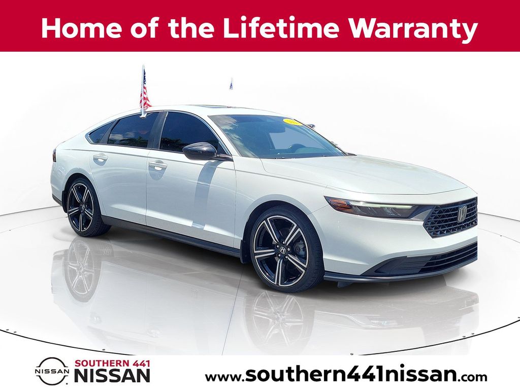 White 2023 Honda Accord Hybrid Sedan Front-Wheel Drive Continuously Variable Transmission