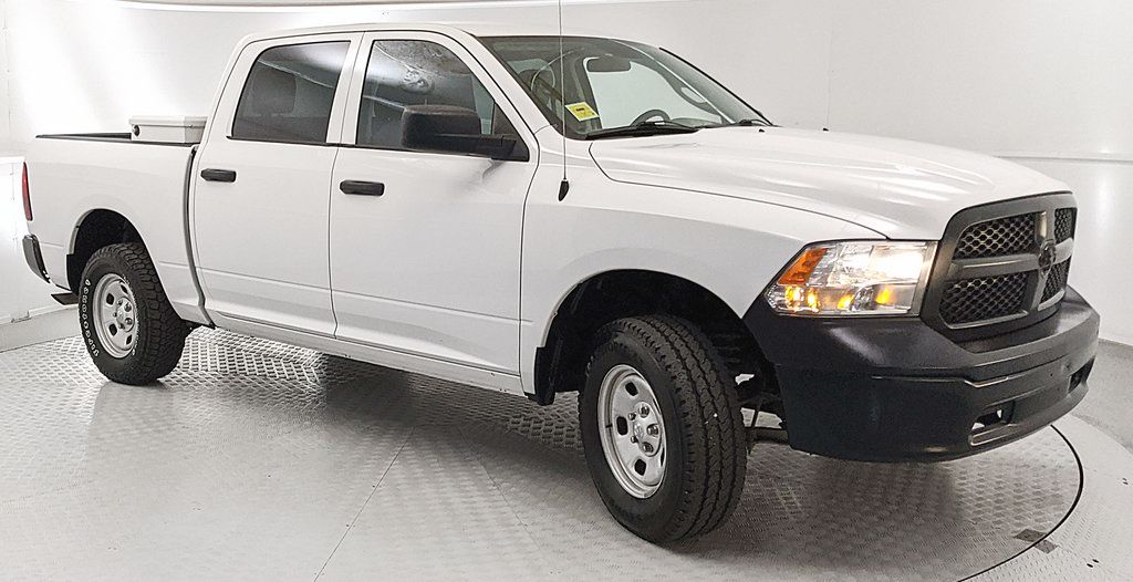 Bright White Clearcoat 2017 RAM 1500 Pickup Truck Four-Wheel Drive 8-Speed Automatic