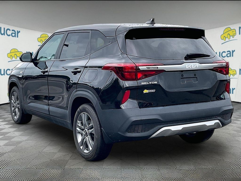 2023 Kia Seltos — photo 4