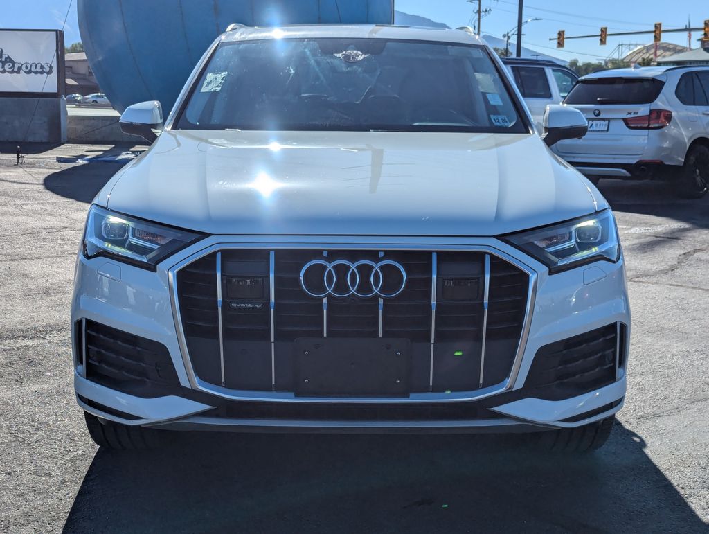 2022 Audi Q7 45 Premium Plus 10