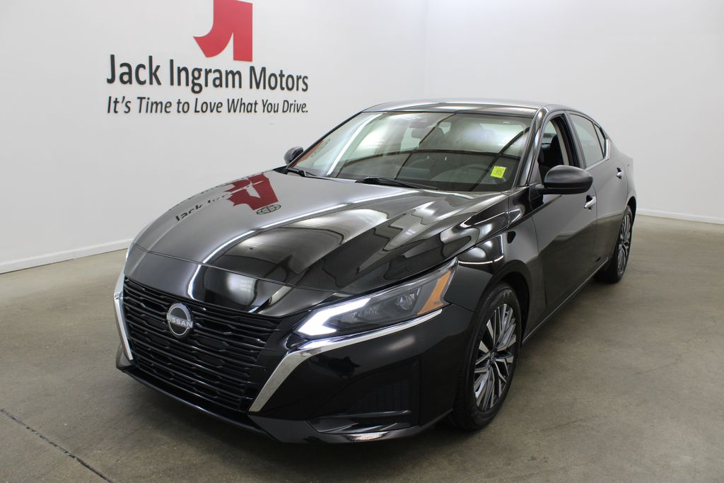 used 2025 Nissan Altima car, priced at $22,991