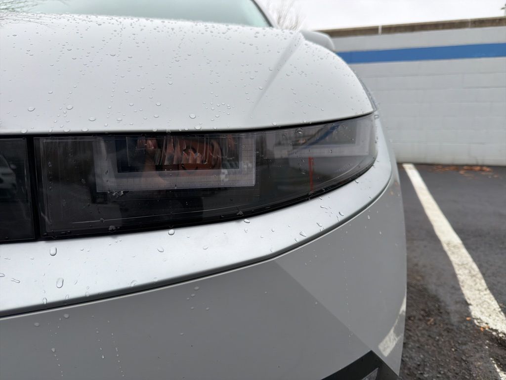 Thumbnail: 2024 Hyundai Ioniq 5 - 9