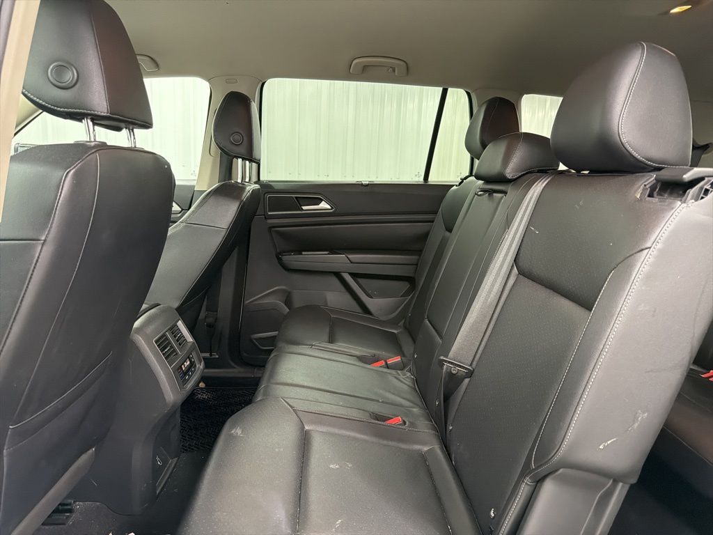 2018 Volkswagen Atlas 2.0T SE w/Technology White at DeMontrond Automotive Group