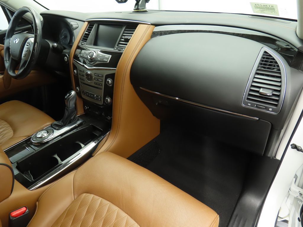 2019 INFINITI QX80 Luxe 17