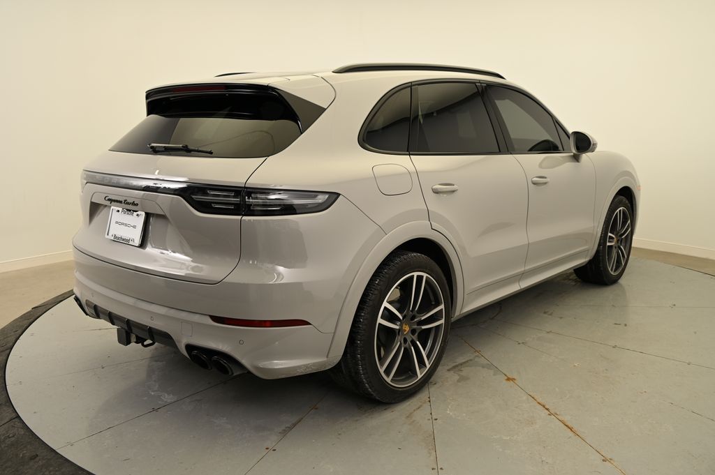 2023 Porsche Cayenne Turbo 7