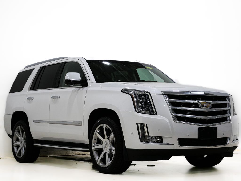 Crystal White Tricoat 2017 Cadillac Escalade Luxury 4WD SUV / Crossover Four-Wheel Drive 8-Speed Automatic