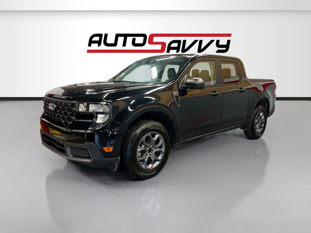 Used 2025 Shadow Black Ford XLT image 3