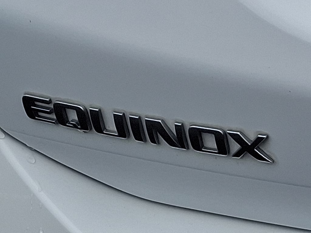2020 Chevrolet Equinox LT 32