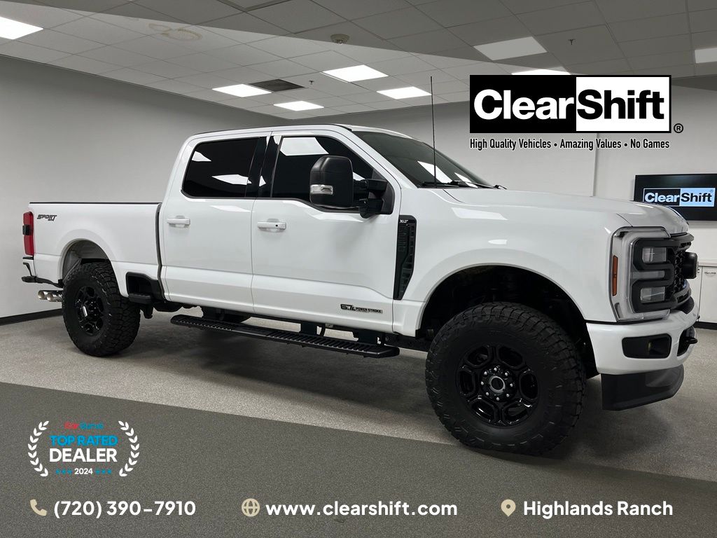 Oxford White 2024 Ford F-250 Super Duty Pickup Truck Four-Wheel Drive 10-Speed Automatic