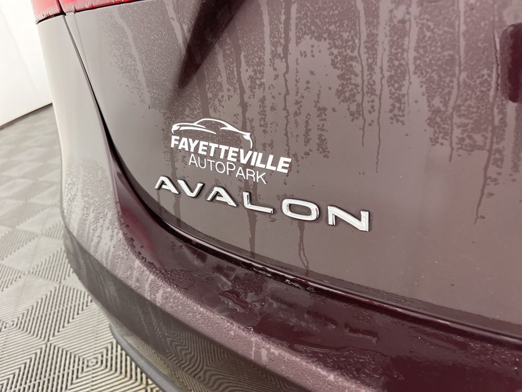 Thumbnail: 2013 Toyota Avalon - 21