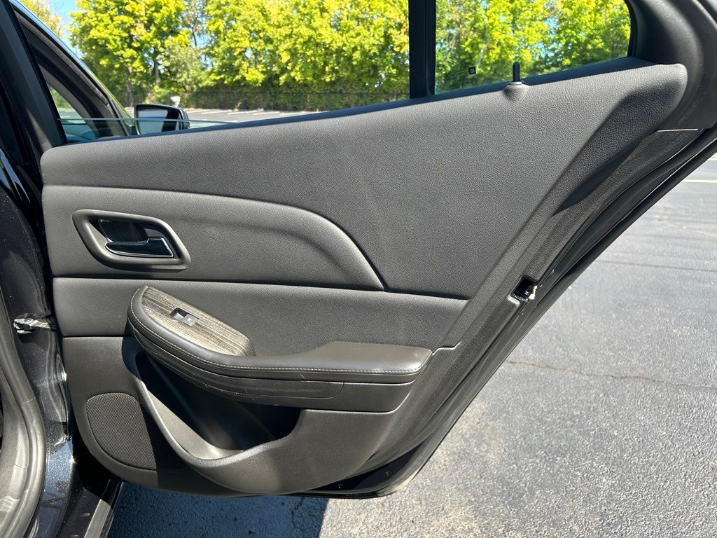 Thumbnail: 2014 Chevrolet Malibu - 23