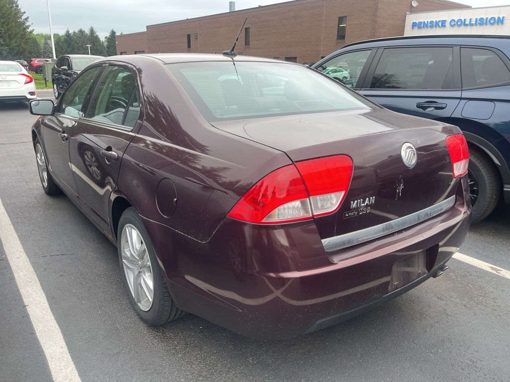 Thumbnail: 2011 Mercury Milan - 2