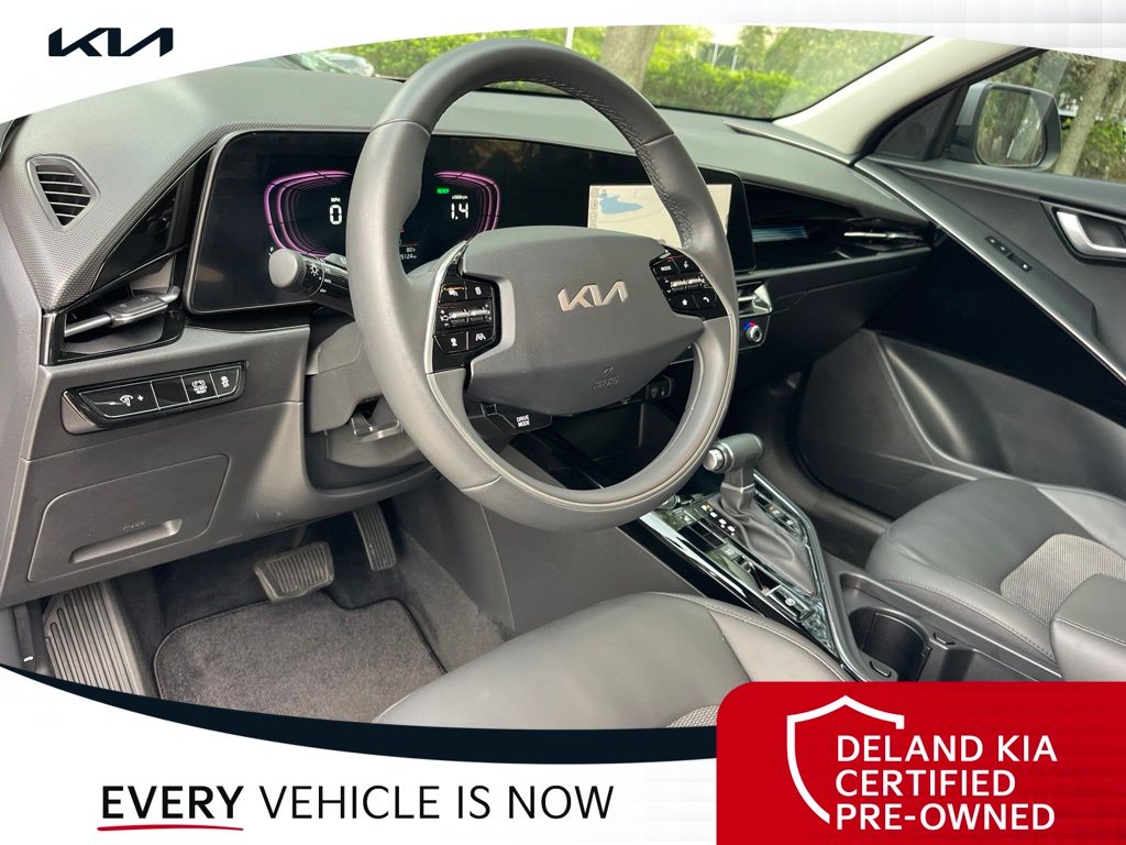 Used 2024 Kia Niro SUV