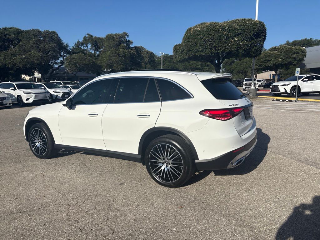 Thumbnail: 2024 Mercedes-Benz GLC - 3