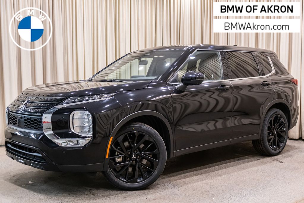 Labrador Black Pearl 2024 Mitsubishi Outlander SE Black Edition S-AWC SUV / Crossover All-Wheel Drive Continuously Variable Transmission