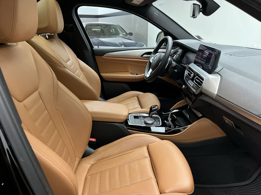 Thumbnail: 2023 BMW X4 - 26