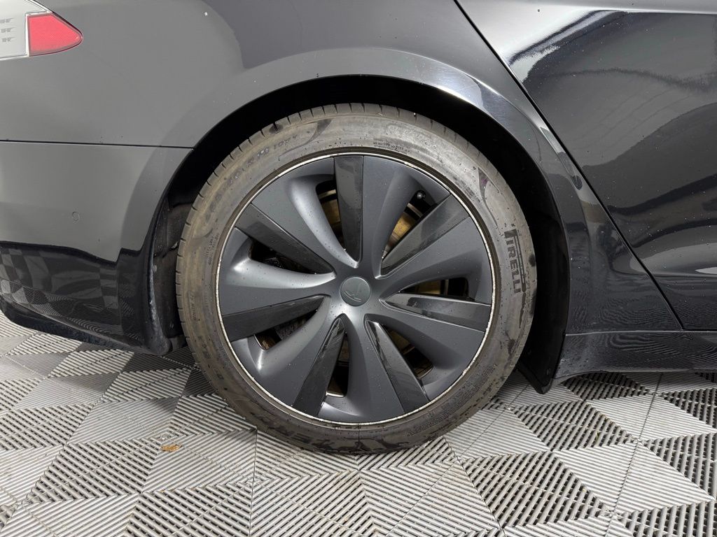 Thumbnail: 2021 Tesla Model S - 12